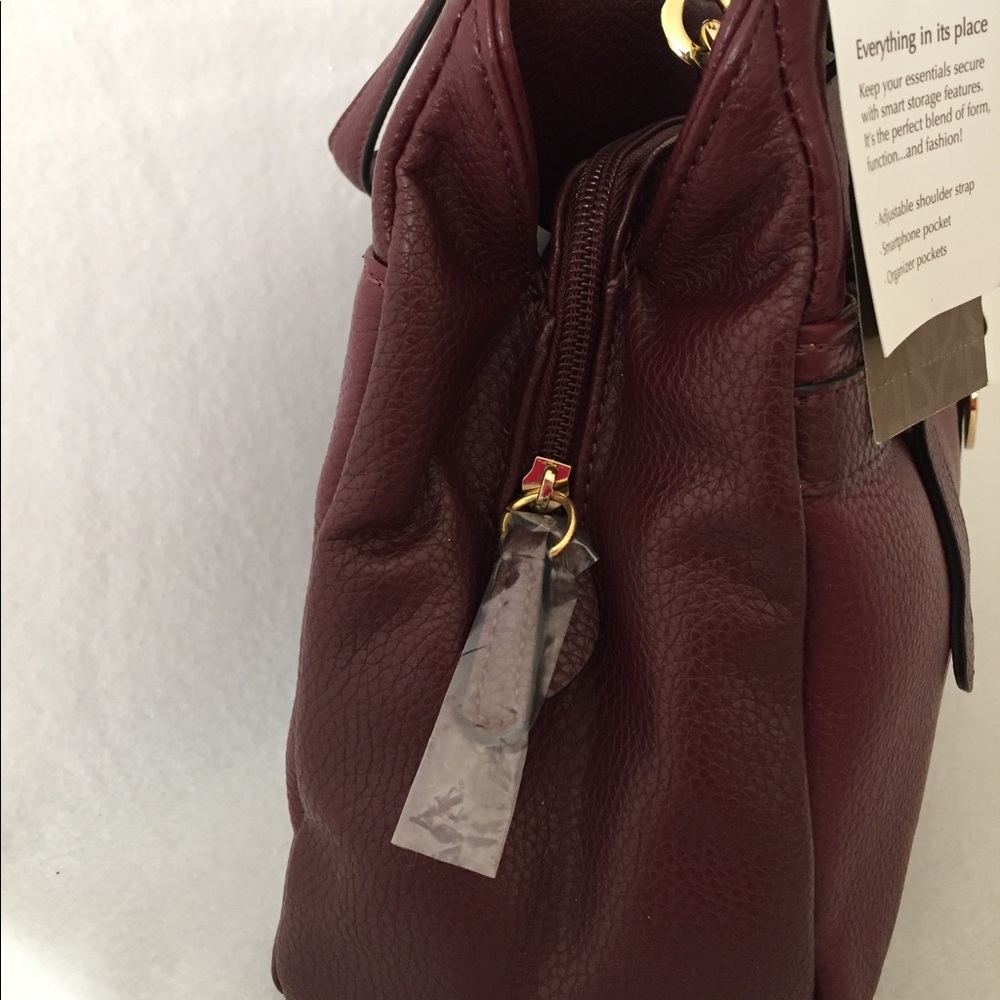 Giani Bernini Pebble Bridle Leather Tote (Wine) - Picture 4 of 11
